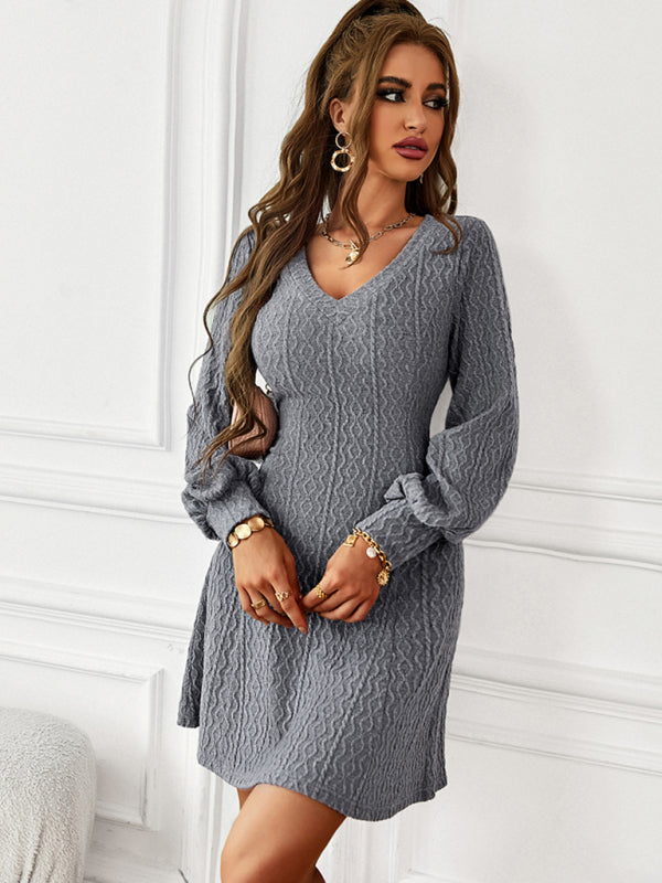 Women's Textured V-Neck Swing Dress With Lantern Sleeves